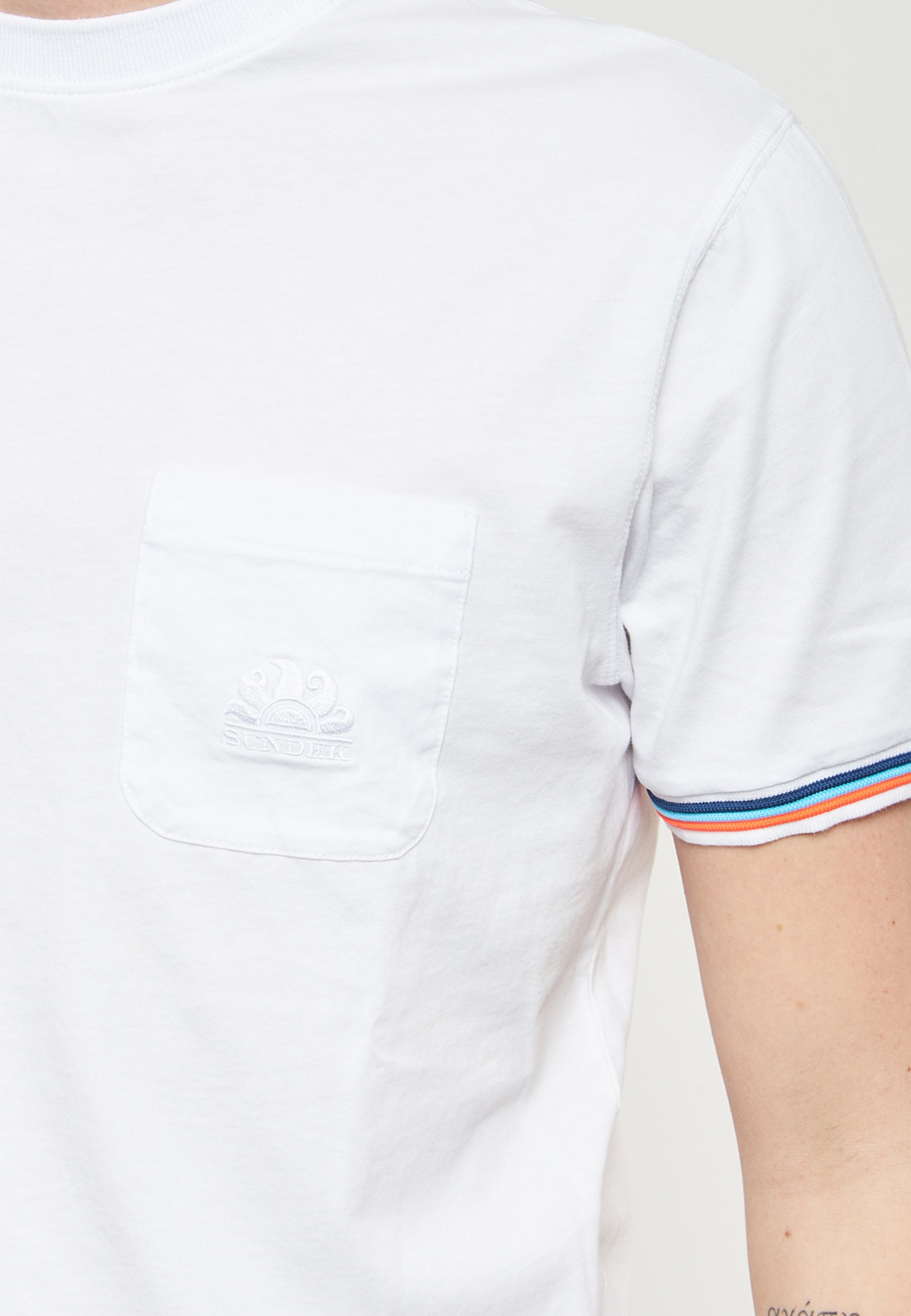 T-Shirt Finn Girocollo Con Taschino White