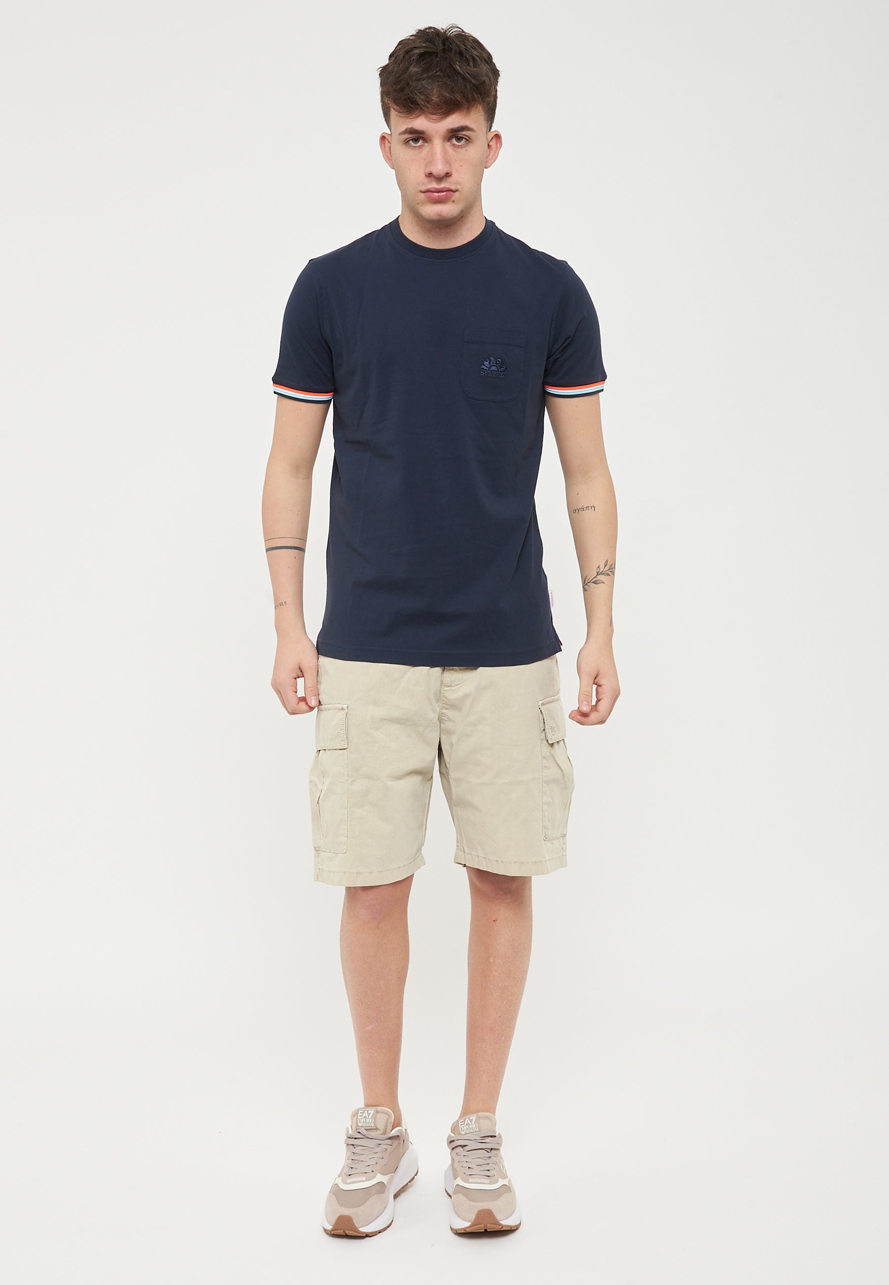 T-Shirt Finn Girocollo Con Taschino Alisei 01
