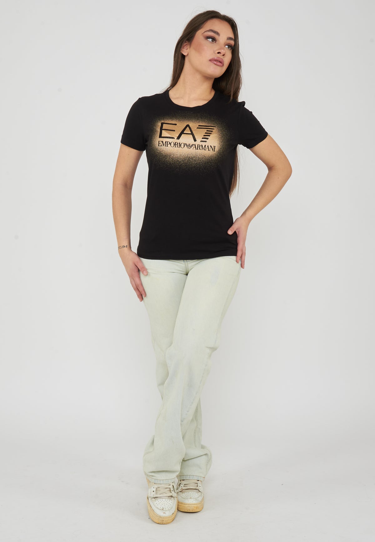 T-shirt girocollo classica a maniche corte Black Rose