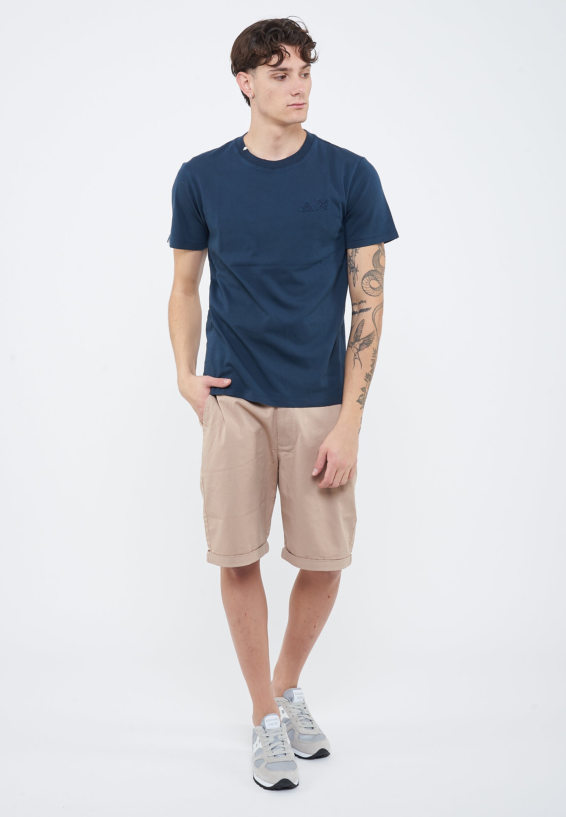 T-shirt con trattamento vintage in cotone navy blue