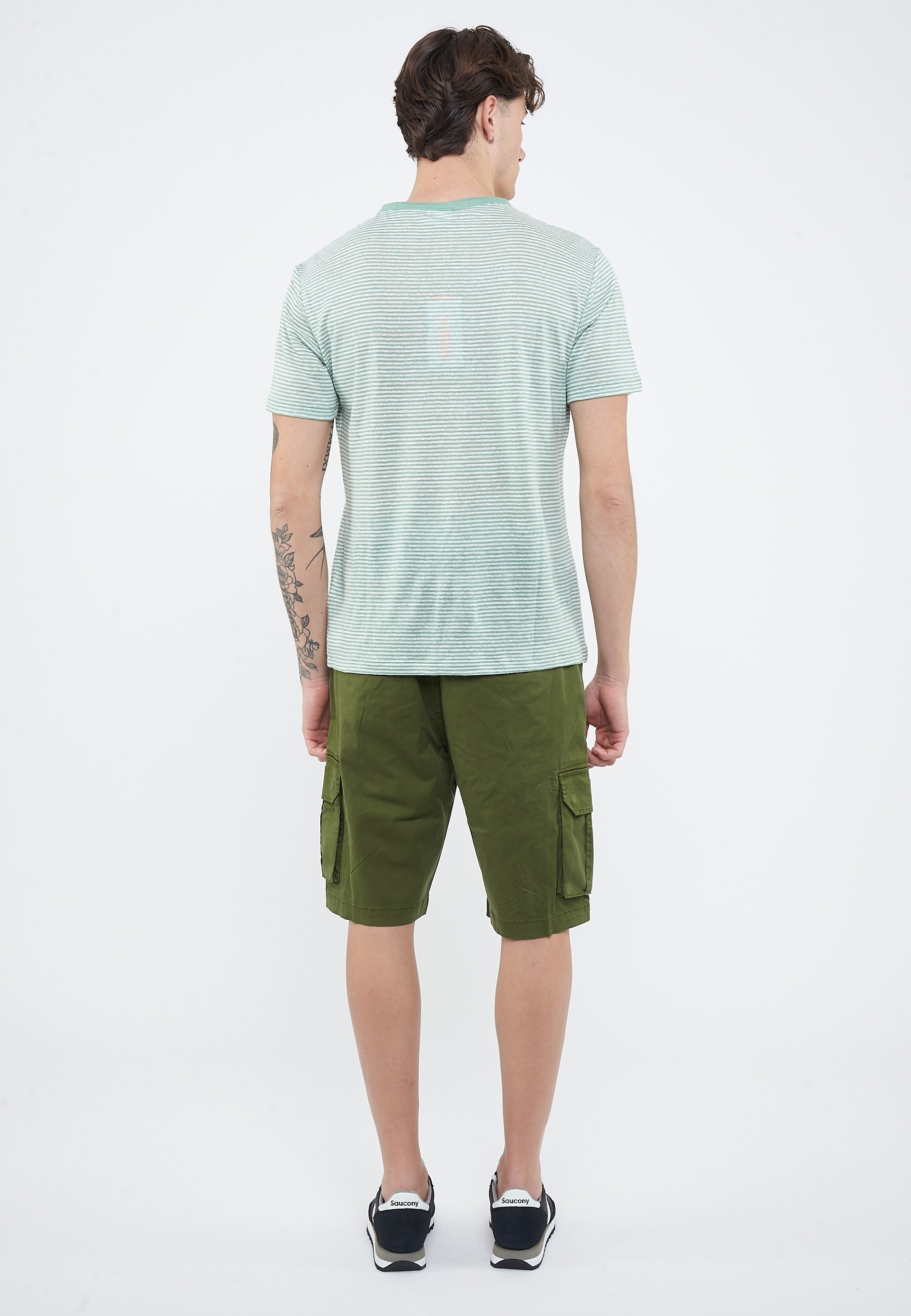 T-shirt in jersey di lino verde salvia bianco panna