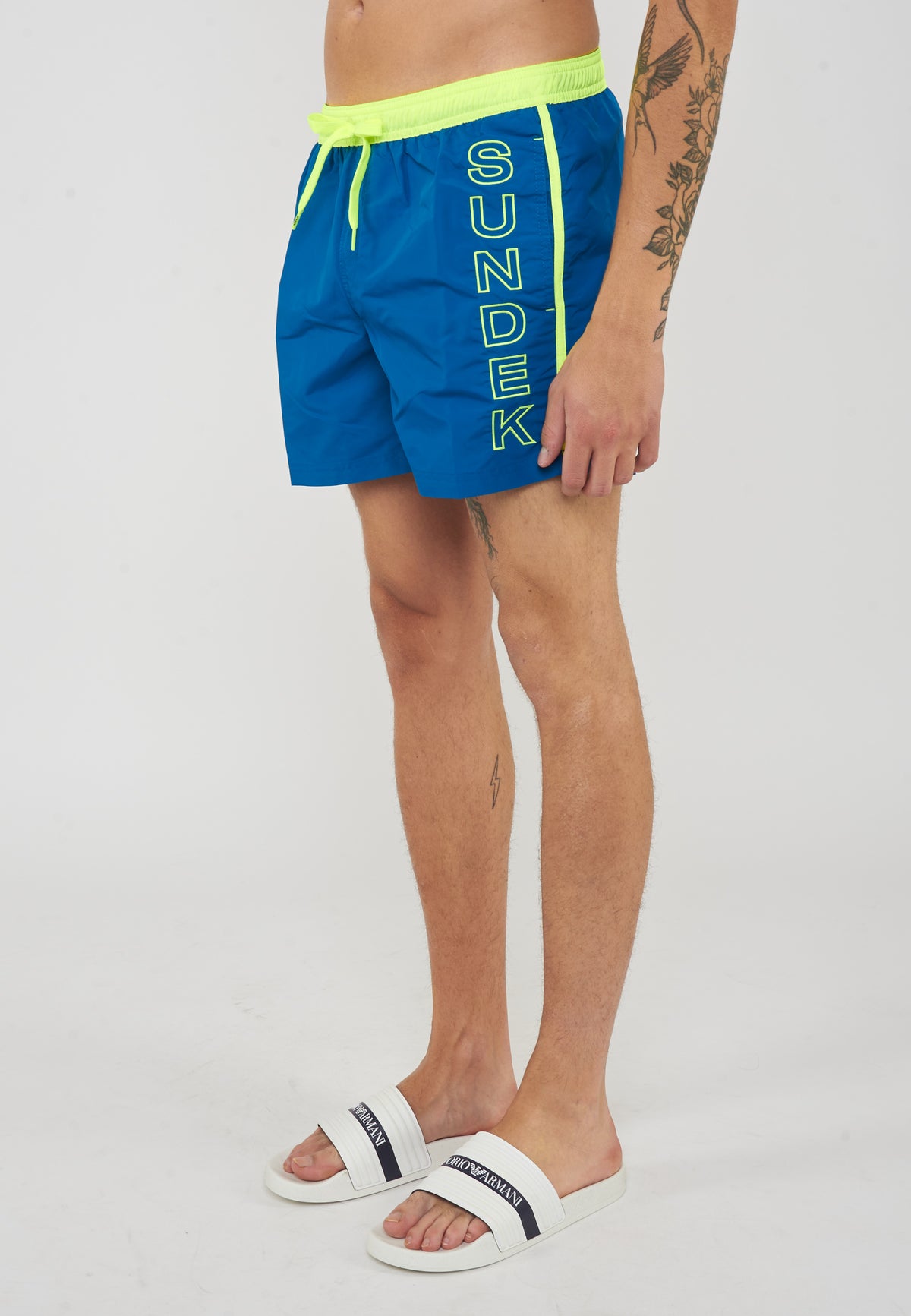 Deep Iconic Taffeta Shorts with Elastic Waist and Contrast Piping