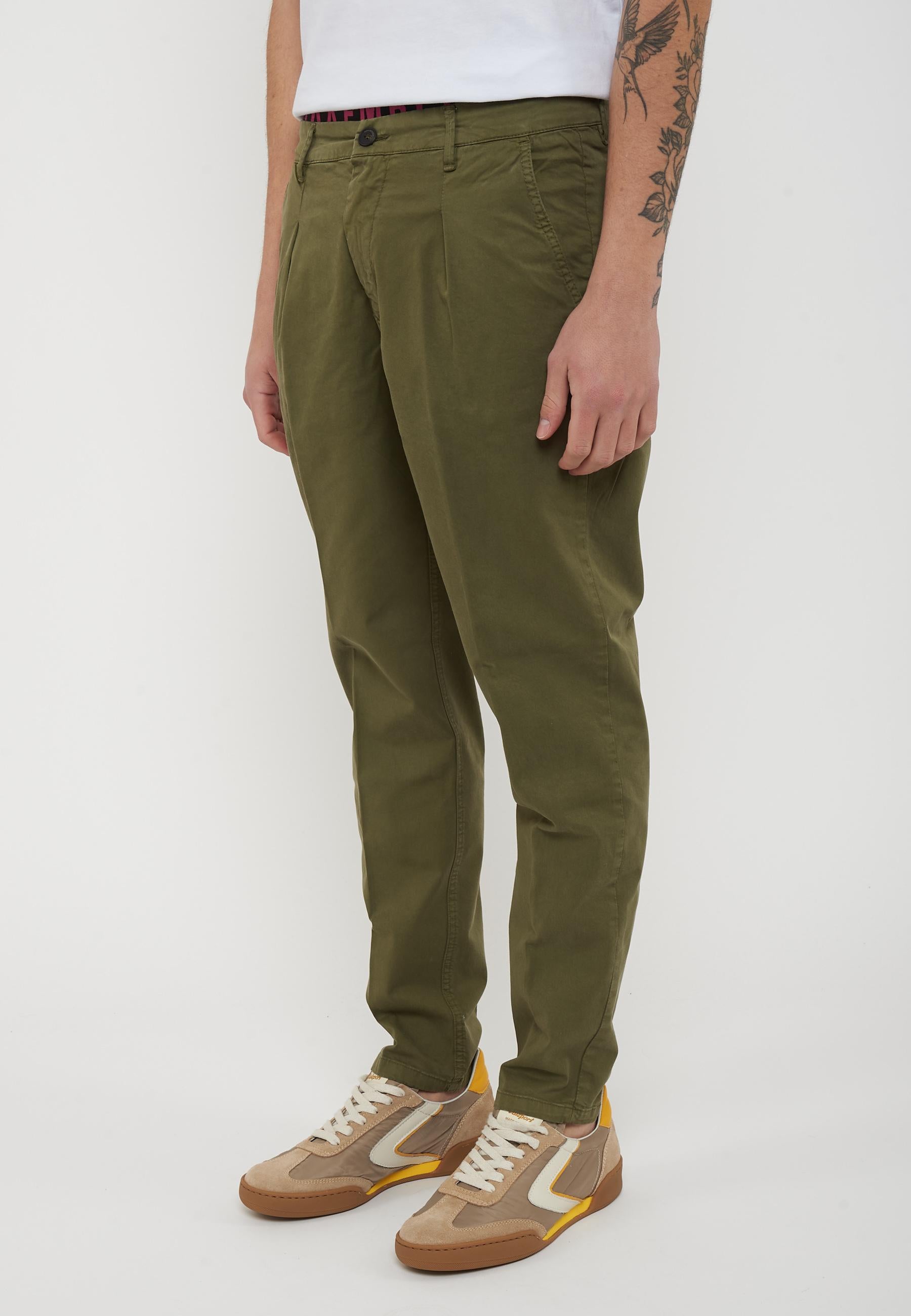 Pantalone Chino Day Army Green