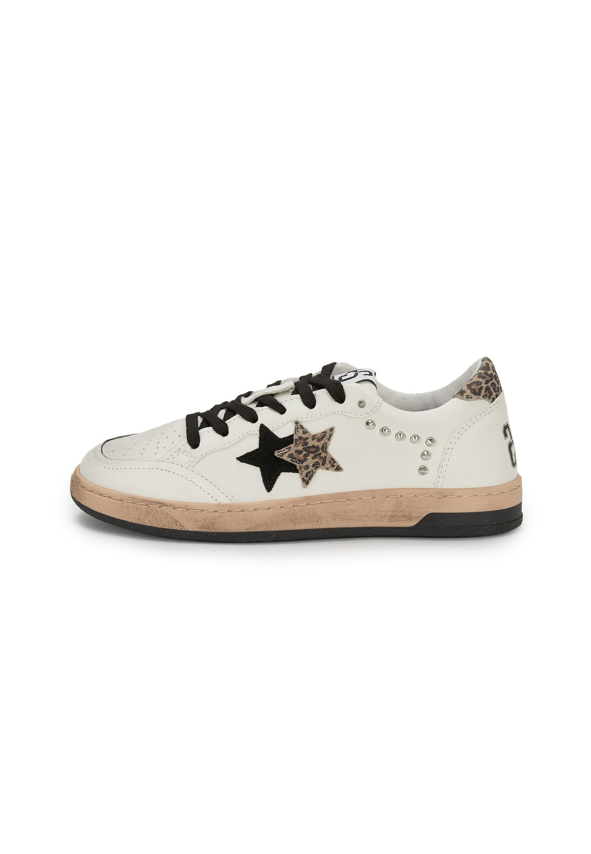 Sneaker Week Star In Pelle Bianca Con Dettagli In Crosta Ghiaccio Leopardati e Borchiette Ed Effetto Used 