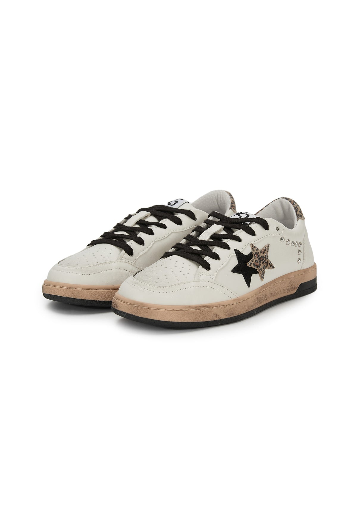 Sneaker Week Star In Pelle Bianca Con Dettagli In Crosta Ghiaccio Leopardati e Borchiette Ed Effetto Used 