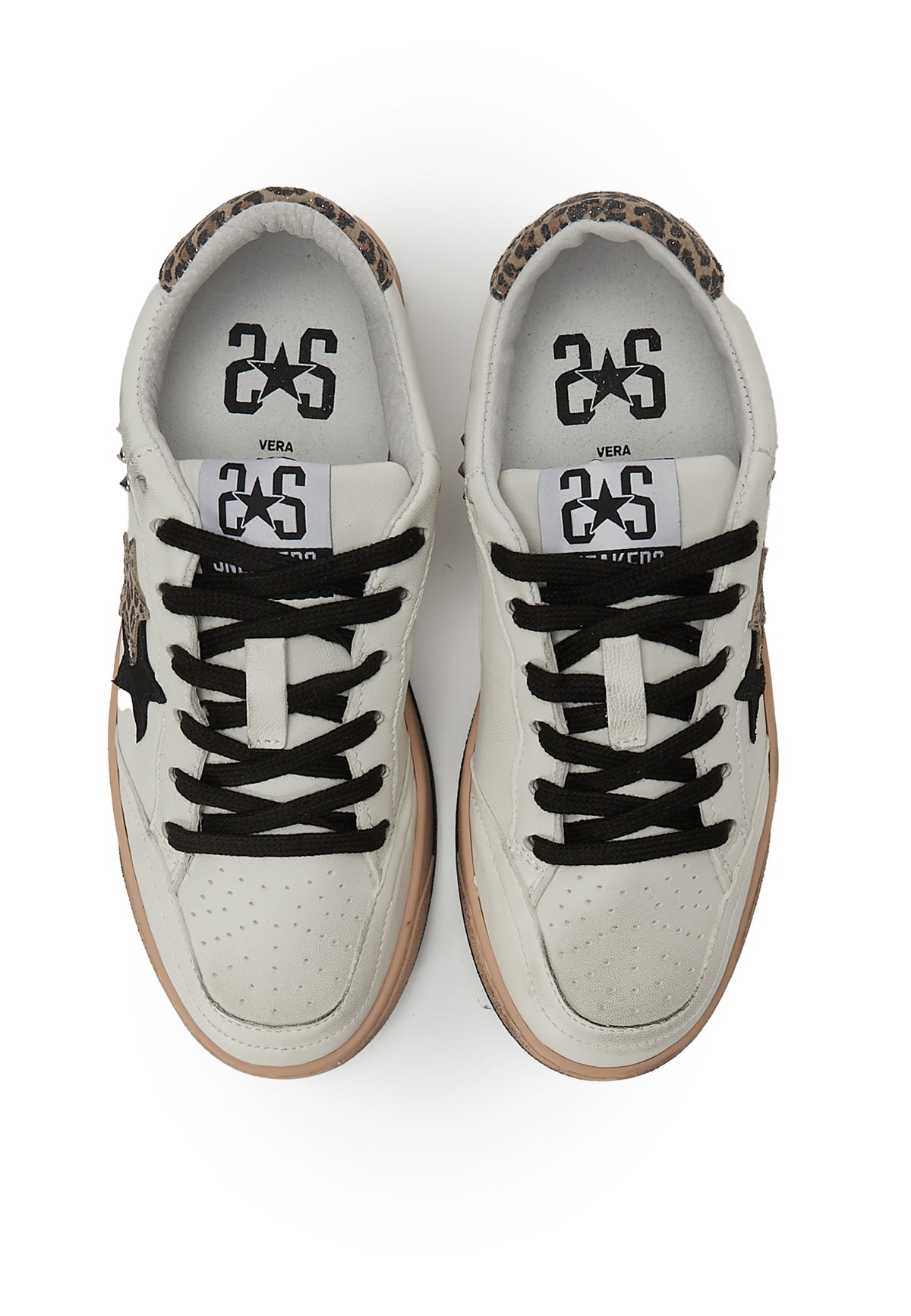 Sneaker Week Star In Pelle Bianca Con Dettagli In Crosta Ghiaccio Leopardati e Borchiette Ed Effetto Used 