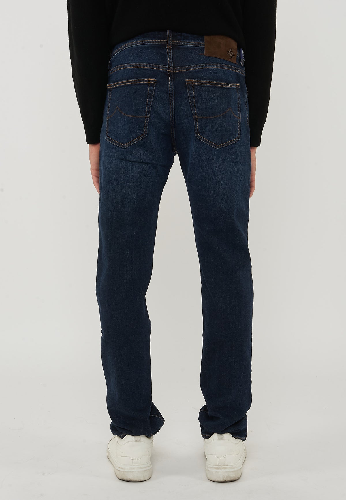 Jeans 5 Tasche Bard Tapered In Denim Comfort Blu Scuro Lavaggio Stone 