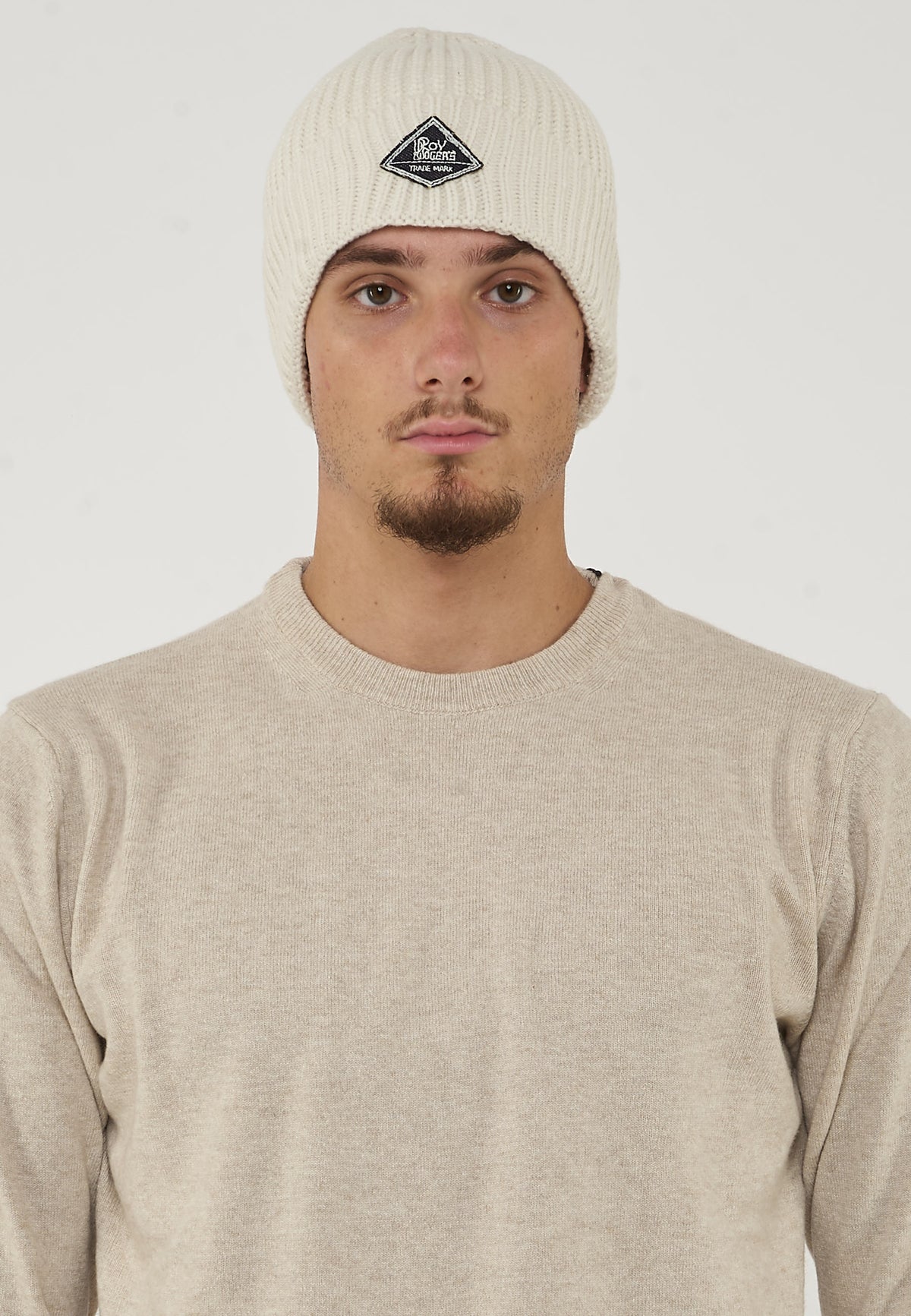 Beanie In Maglia Off White 