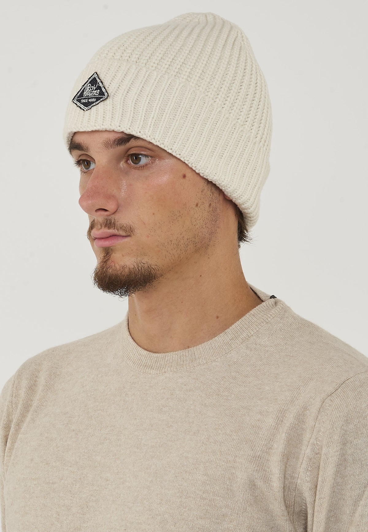 Beanie In Maglia Off White 