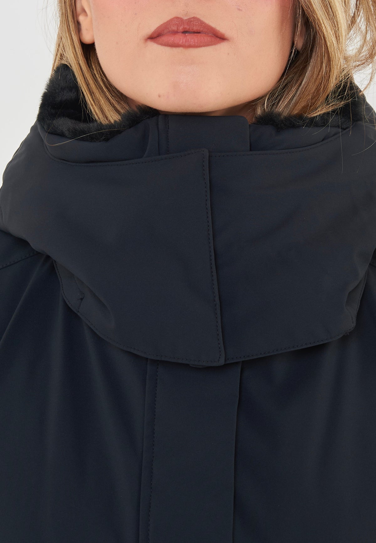 Parka Donna Con Cappuccio Samantah Nero 