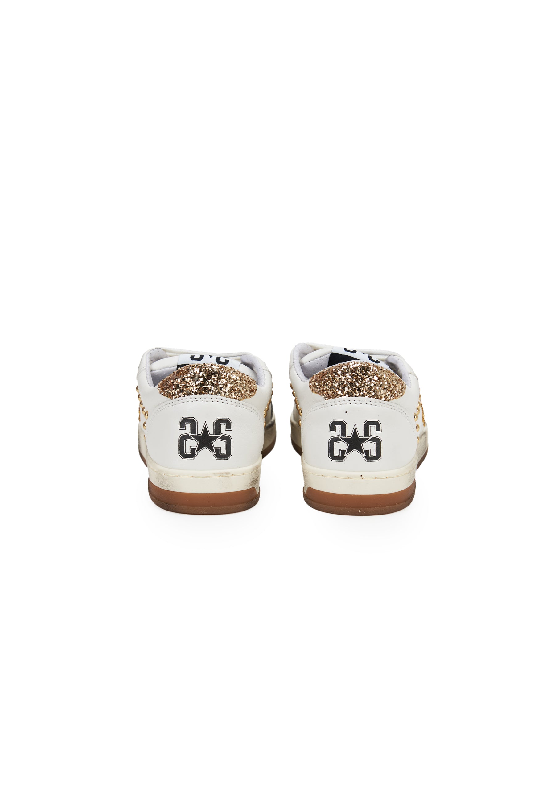 Sneaker week star in pelle bianca con dettagli glitterr oro borchiette ed effetto used 