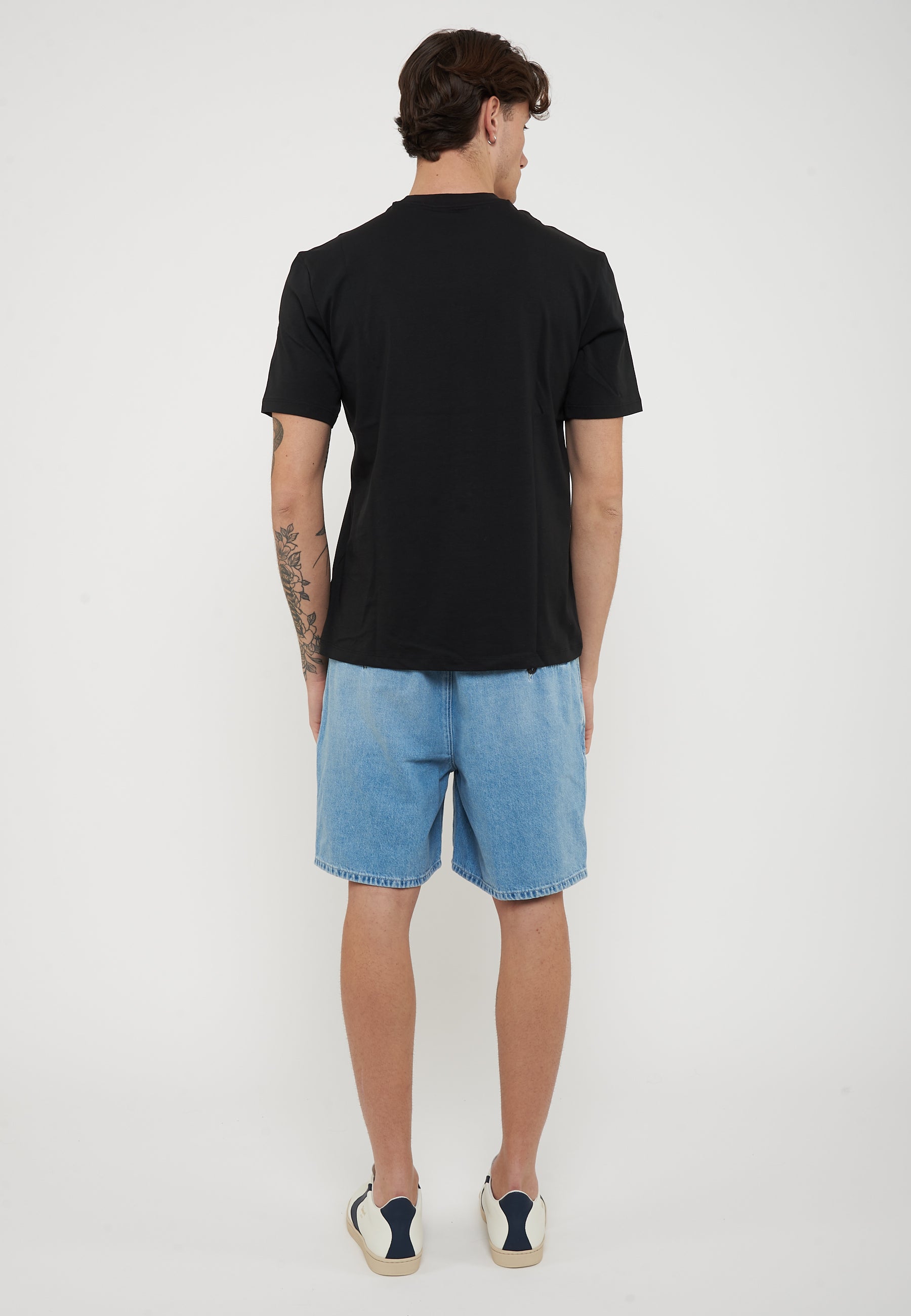 T-Shirt In Tono Nero 