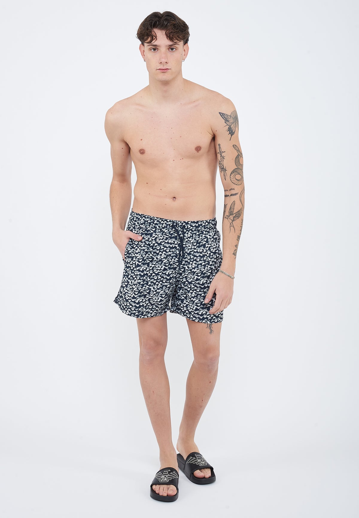 Costume shorts logo all over ASV 