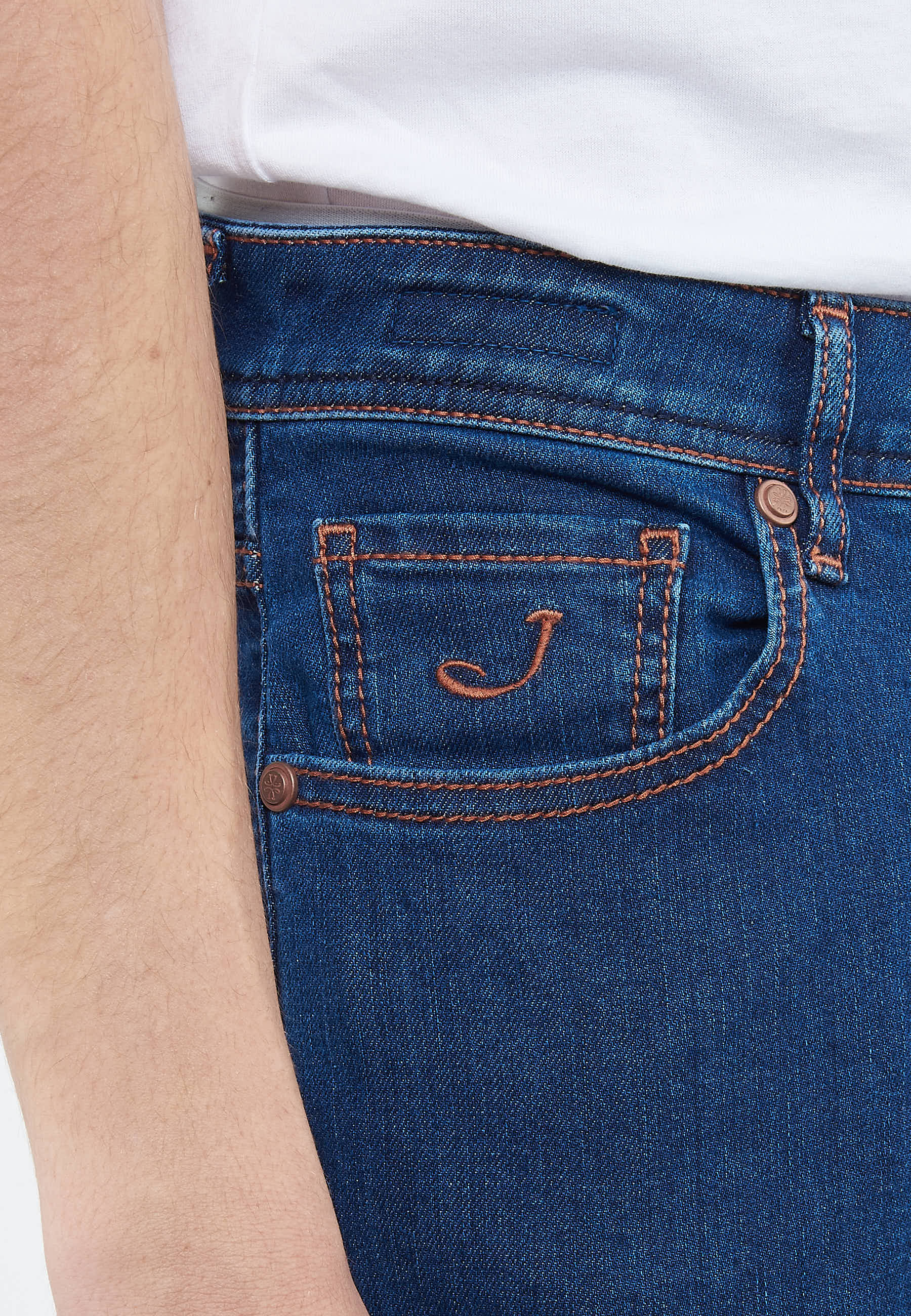 Jeans 5 tasche Nick slim in denim super stretch blu scuro lavaggio rinse 
