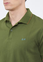 Polo con dettagli a contrasto in cotone verde scuro 