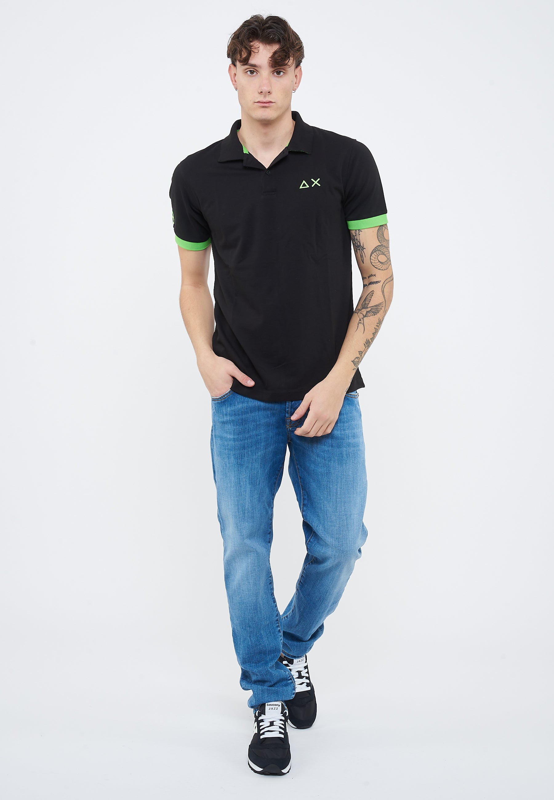 Polo con maxi logo in cotone nero 