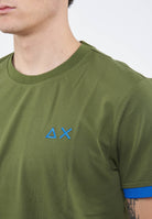 T-shirt in piquet di cotone verde scuro 